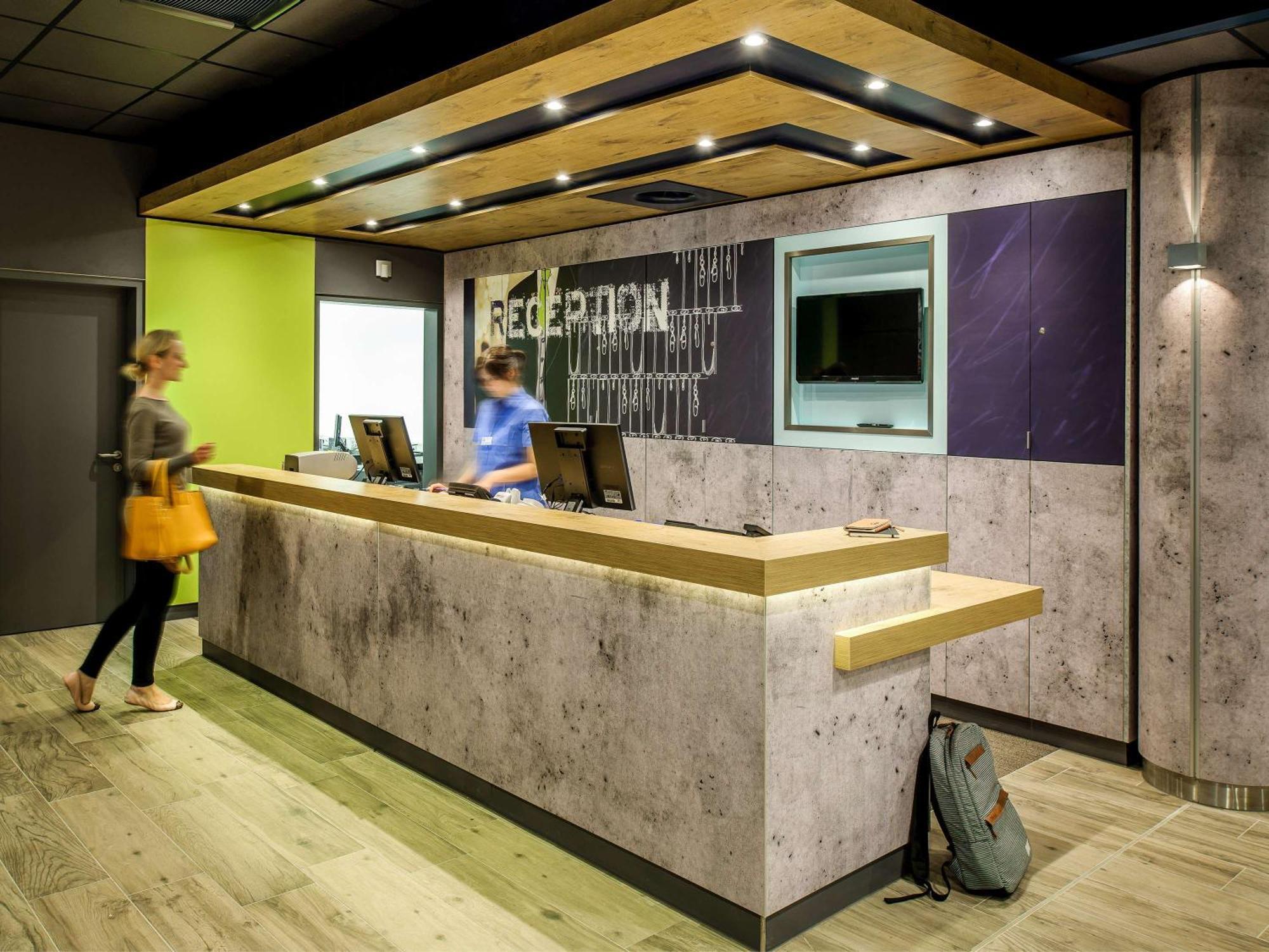 Ibis Budget Givet Dış mekan fotoğraf