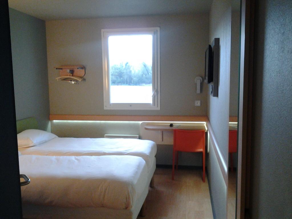 Ibis Budget Givet Oda fotoğraf